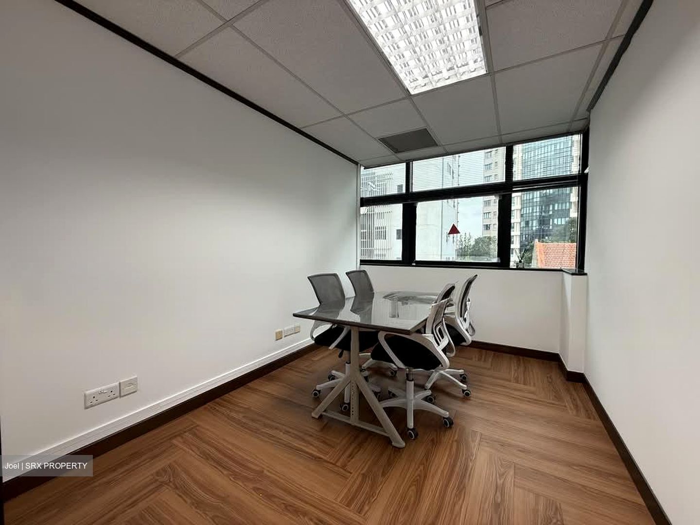 Sims Avenue Centre (D14), Retail #570947321